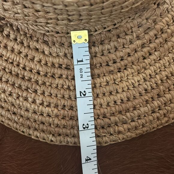 Helen Kaminski
Tahani Crocheted Raffia Sun Hat in Nougat size M